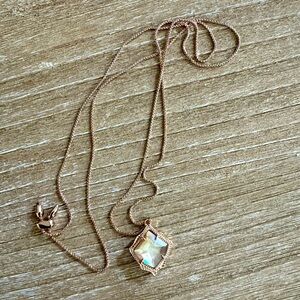 Kendra Scott adjustable gold necklace in brown tone abalone